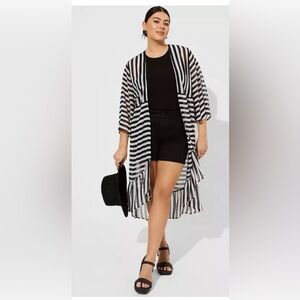 NWOT Torrid Chiffon Hi Low Print Mix Kimono